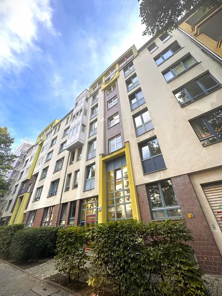 2 Zimmer mit perfektem Schnitt und großer Loggia – mitten im Wollankkiez! — photo 1